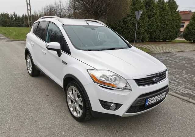 FORD Kuga 2.0 TDCi 2x4 Titanium