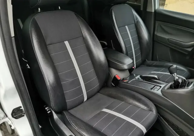 FORD Kuga 2.0 TDCi 2x4 Titanium