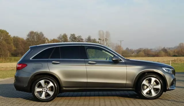 MERCEDES-BENZ GLC 