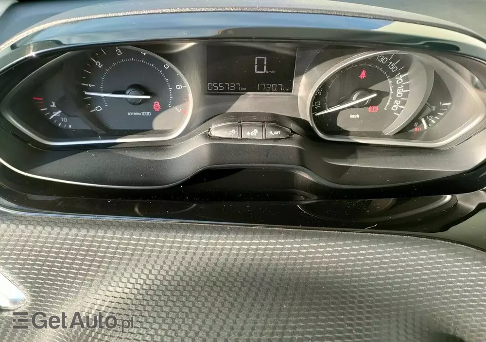 PEUGEOT 2008 1.2 Pure Tech Style