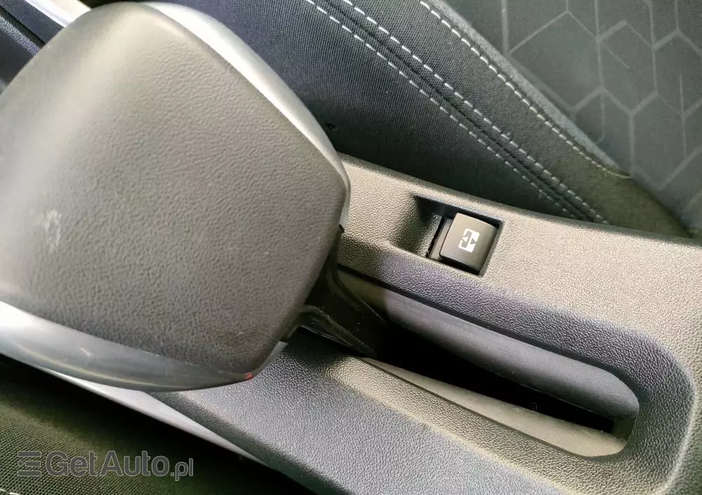 PEUGEOT 2008 1.2 Pure Tech Style