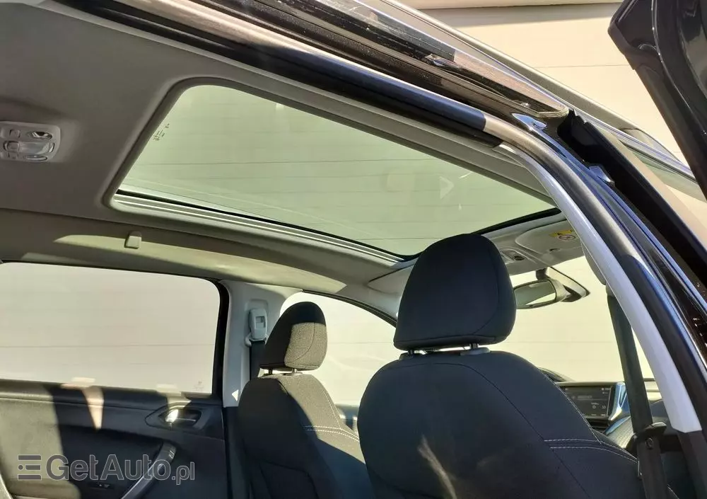 PEUGEOT 2008 1.2 Pure Tech Style