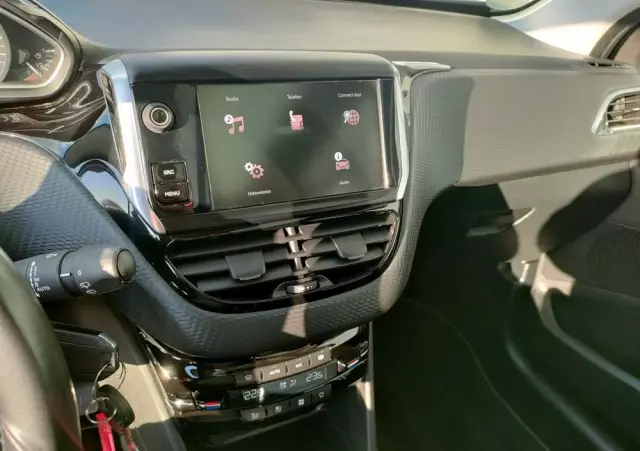 PEUGEOT 2008 1.2 Pure Tech Style