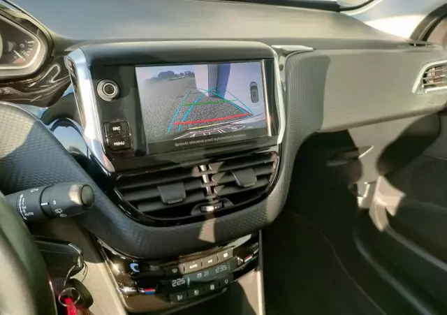 PEUGEOT 2008 1.2 Pure Tech Style