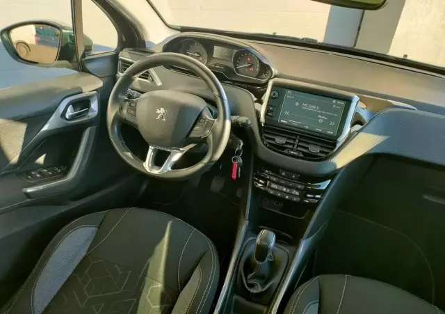 PEUGEOT 2008 1.2 Pure Tech Style