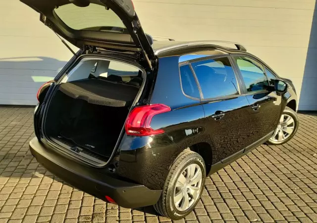 PEUGEOT 2008 1.2 Pure Tech Style
