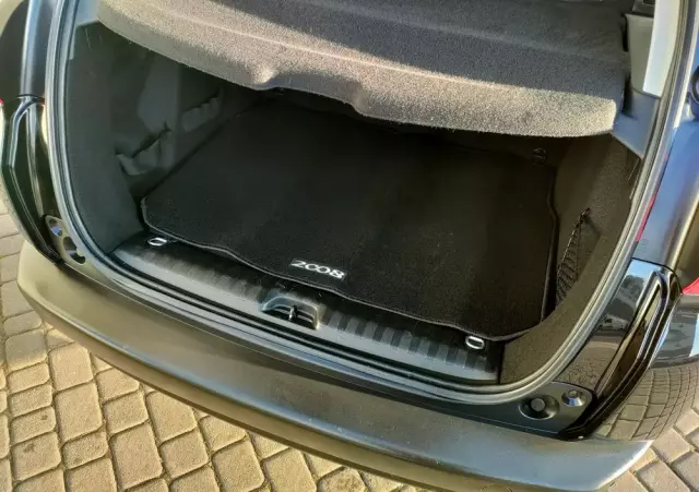 PEUGEOT 2008 1.2 Pure Tech Style