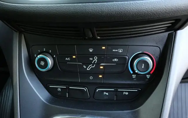 FORD Grand C-MAX 1.5 TDCi Start-Stopp-System Titanium