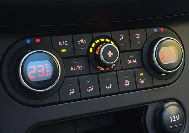 NISSAN Qashqai 1.5 dCi Tekna