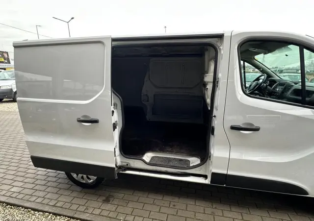 RENAULT TRAFIC 