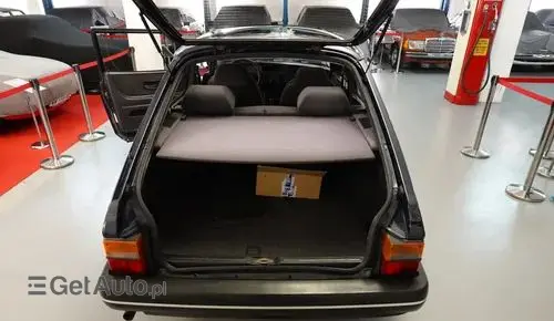 SAAB 900i 