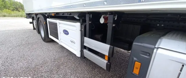 MERCEDES-BENZ Actros 2545 6x2 Chłodnia 22 palety 