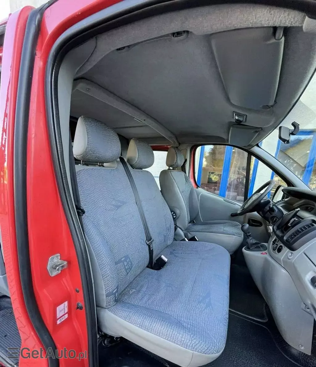 RENAULT Trafic 
