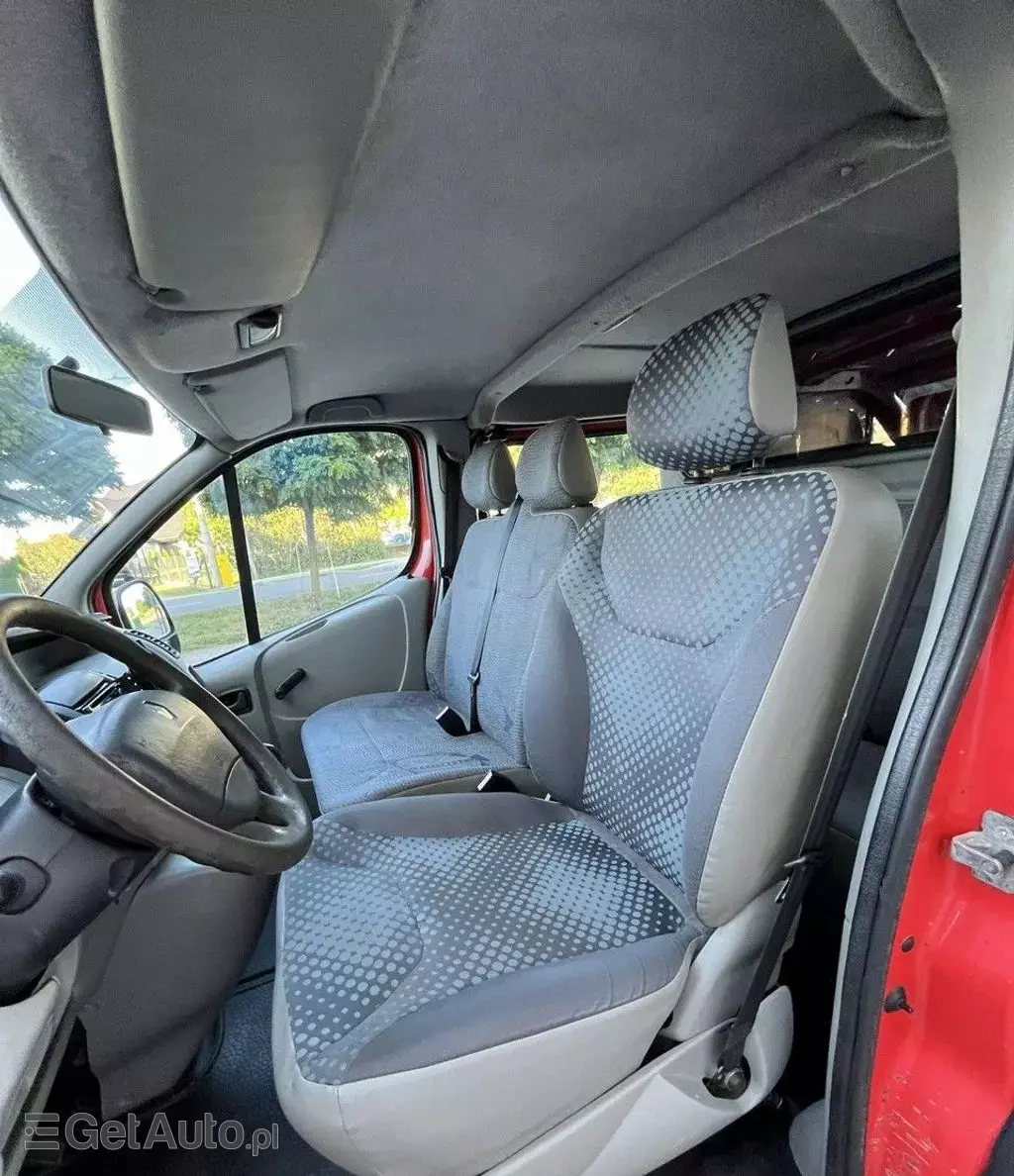 RENAULT Trafic 