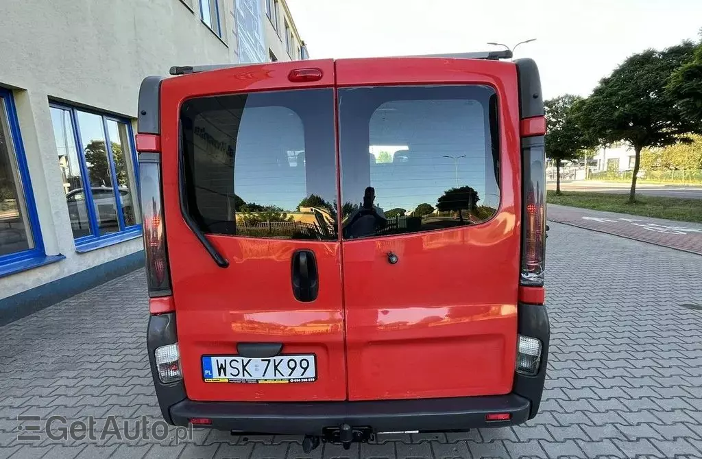 RENAULT Trafic 