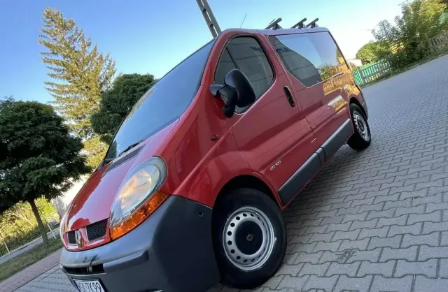 RENAULT Trafic 