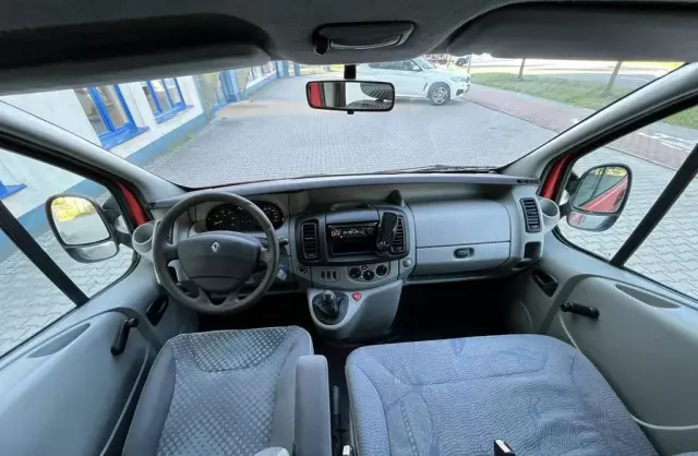 RENAULT Trafic 