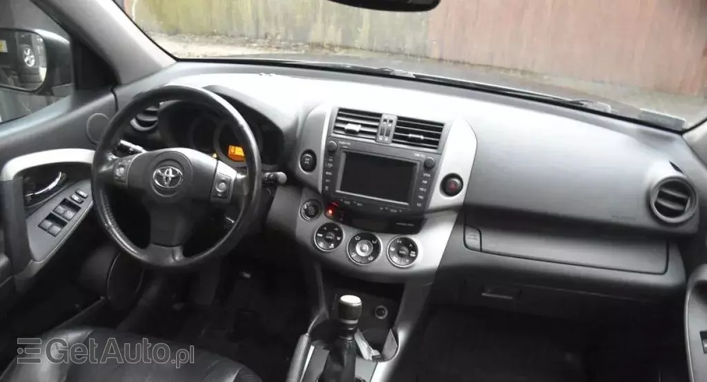 TOYOTA Rav 4 