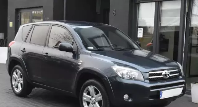 TOYOTA Rav 4 