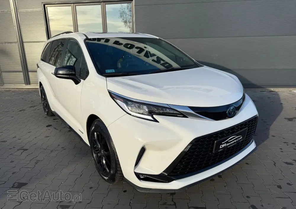 TOYOTA Sienna 