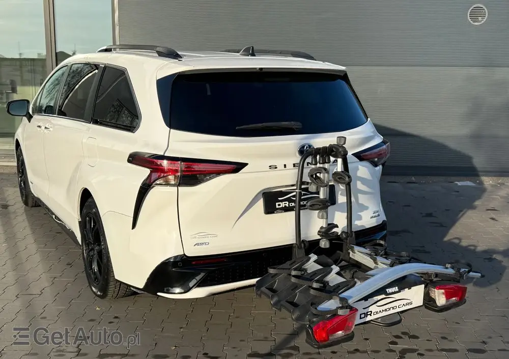 TOYOTA Sienna 