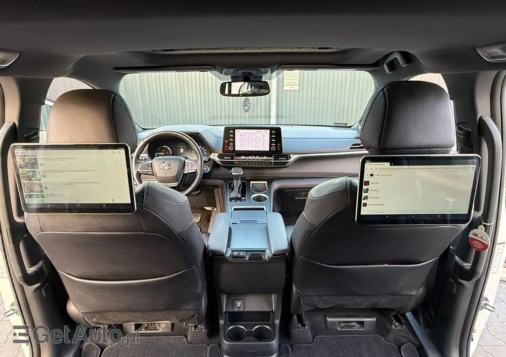 TOYOTA Sienna 