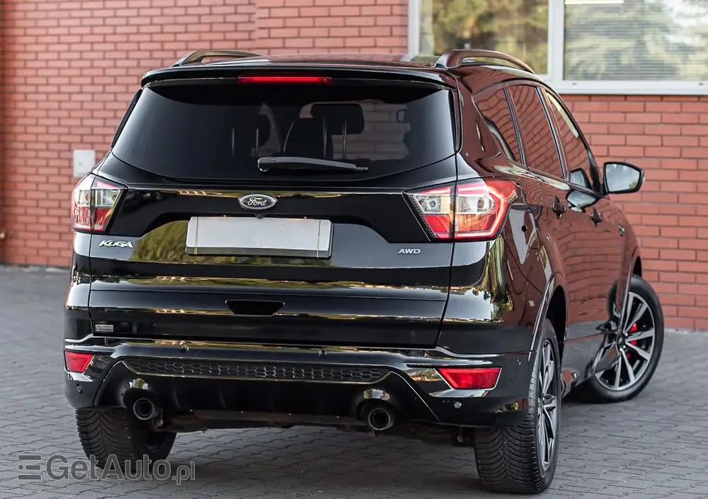 FORD Kuga 2.0 TDCi 4x4 ST-Line