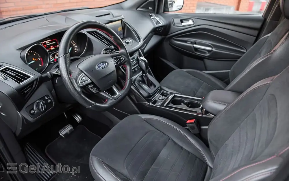 FORD Kuga 2.0 TDCi 4x4 ST-Line