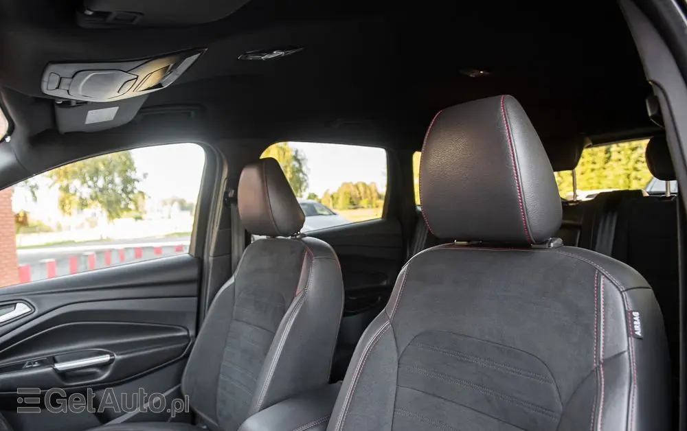 FORD Kuga 2.0 TDCi 4x4 ST-Line