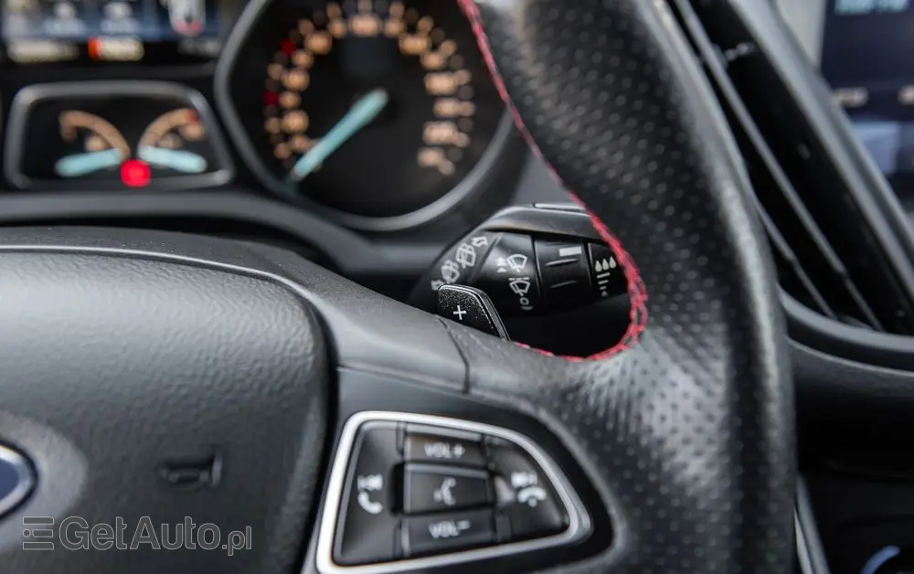 FORD Kuga 2.0 TDCi 4x4 ST-Line