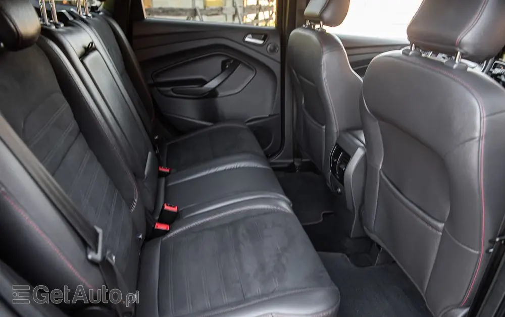 FORD Kuga 2.0 TDCi 4x4 ST-Line