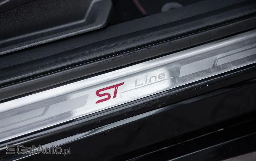 FORD Kuga 2.0 TDCi 4x4 ST-Line