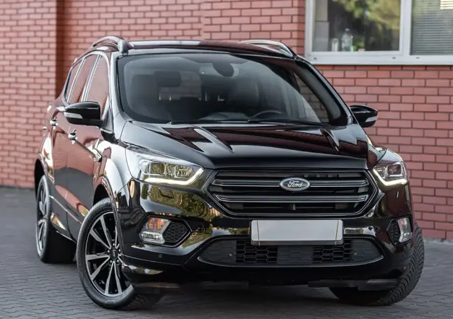 FORD Kuga 2.0 TDCi 4x4 ST-Line