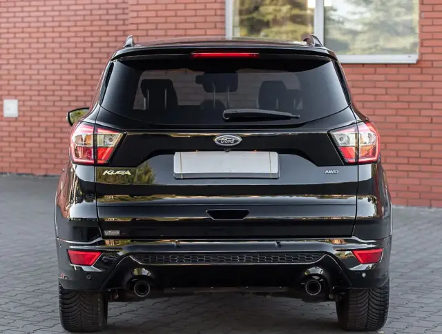 FORD Kuga 2.0 TDCi 4x4 ST-Line