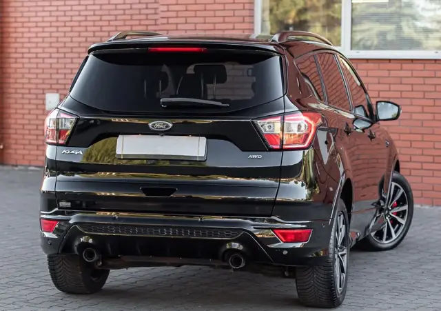 FORD Kuga 2.0 TDCi 4x4 ST-Line