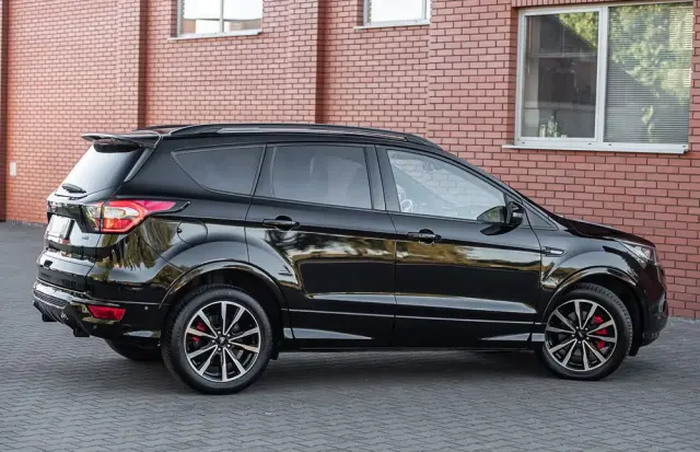 FORD Kuga 2.0 TDCi 4x4 ST-Line