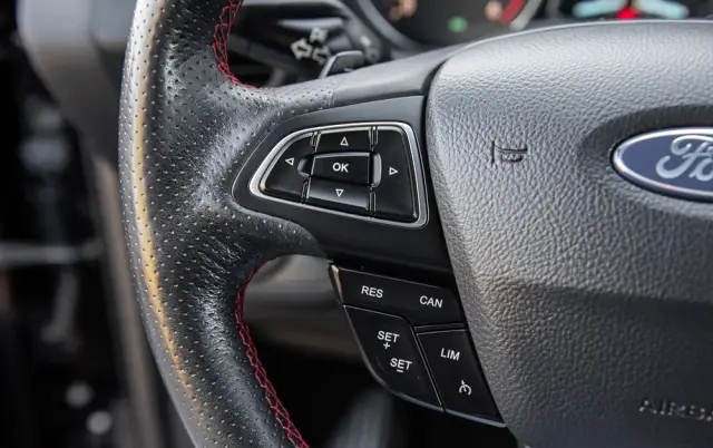 FORD Kuga 2.0 TDCi 4x4 ST-Line