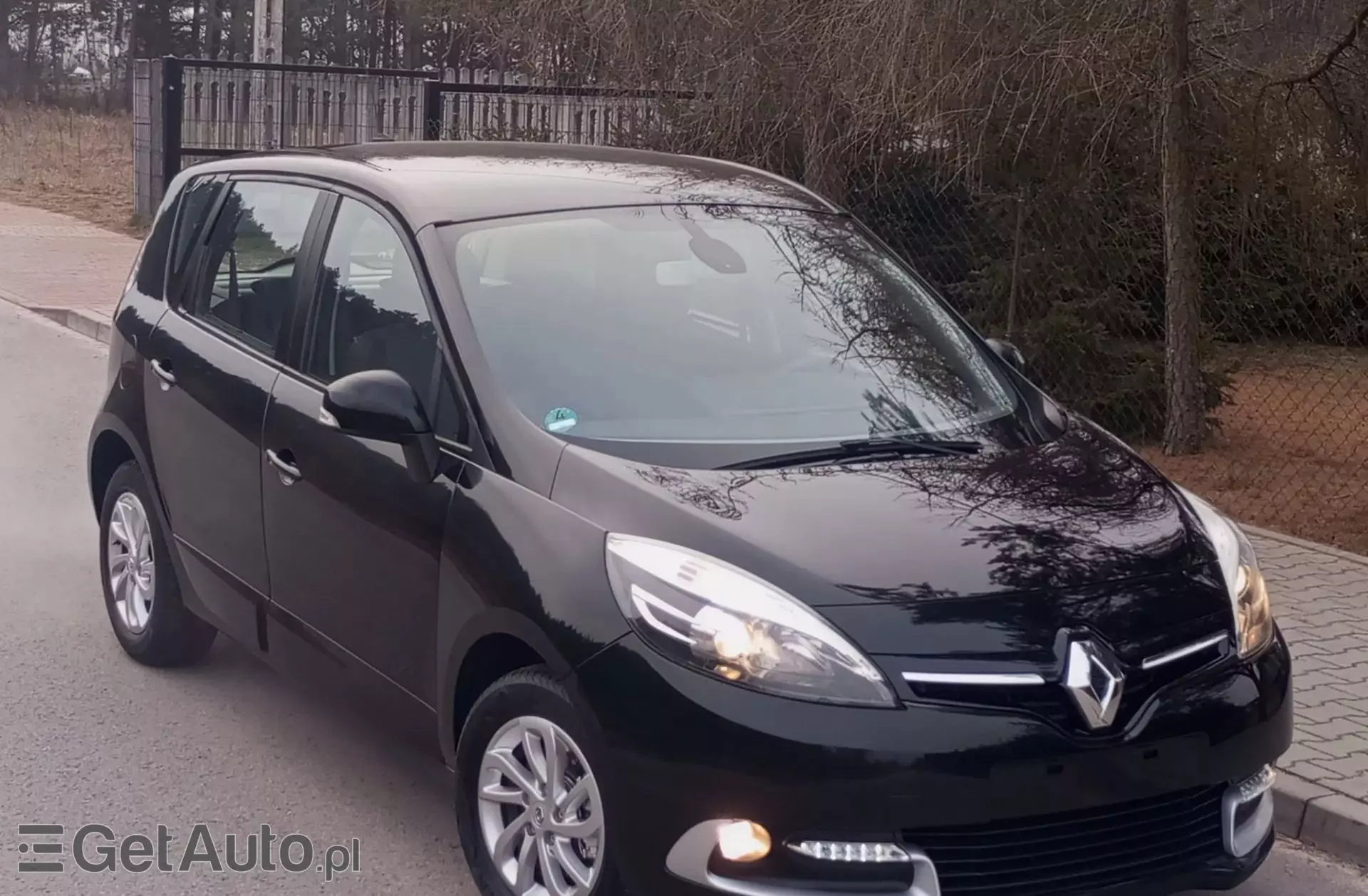 RENAULT Scenic 1.6 16V (110 KM)