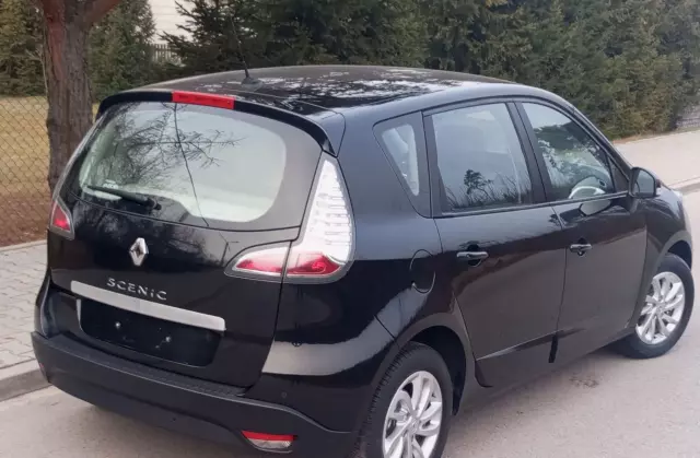 RENAULT Scenic 1.6 16V (110 KM)