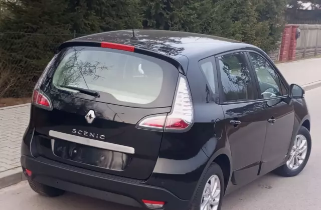 RENAULT Scenic 1.6 16V (110 KM)