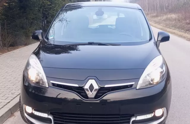 RENAULT Scenic 1.6 16V (110 KM)