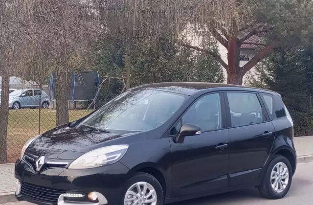 RENAULT Scenic 1.6 16V (110 KM)