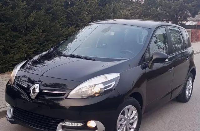 RENAULT Scenic 1.6 16V (110 KM)