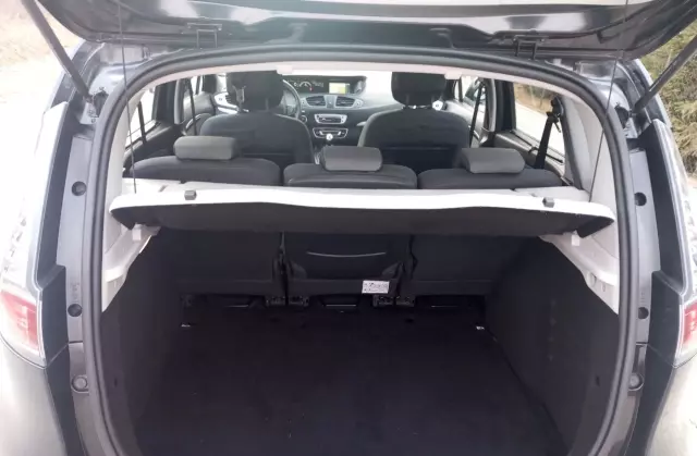 RENAULT Scenic 1.6 16V (110 KM)