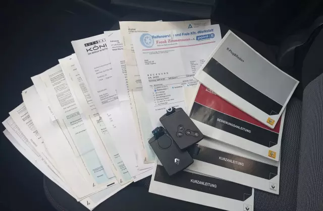 RENAULT Scenic 1.6 16V (110 KM)