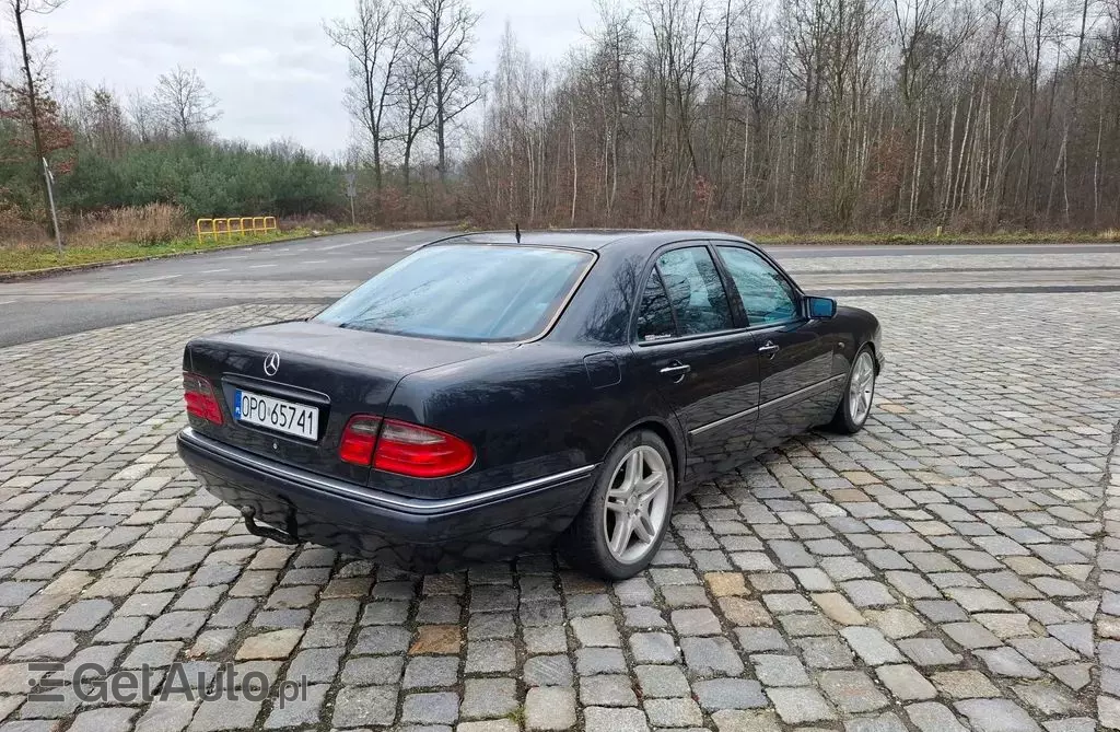 MERCEDES-BENZ Klasa E 