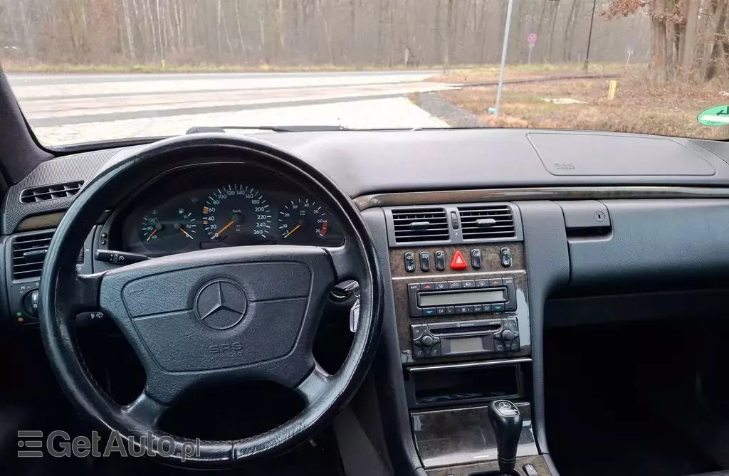 MERCEDES-BENZ Klasa E 