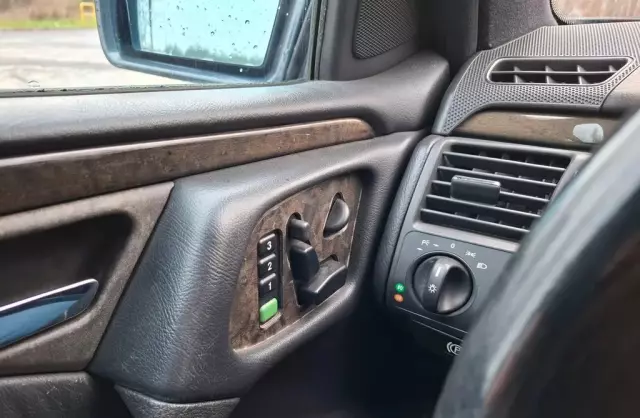 MERCEDES-BENZ Klasa E 