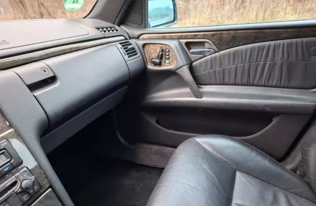 MERCEDES-BENZ Klasa E 