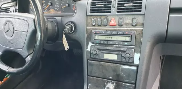 MERCEDES-BENZ Klasa E 